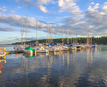 Marina z łodziami, Giżycko.